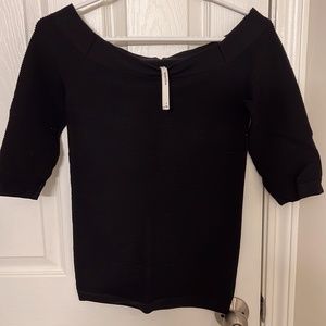 Aritzia black top